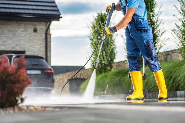 Best Pool Deck Cleaning  in East Newark, NJ